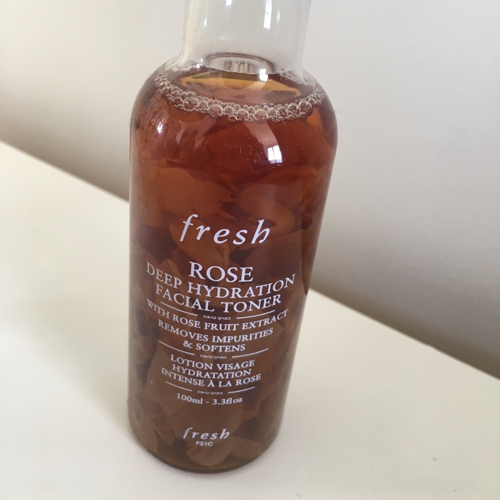 Fresh rose deep hydration facial toner 100mL